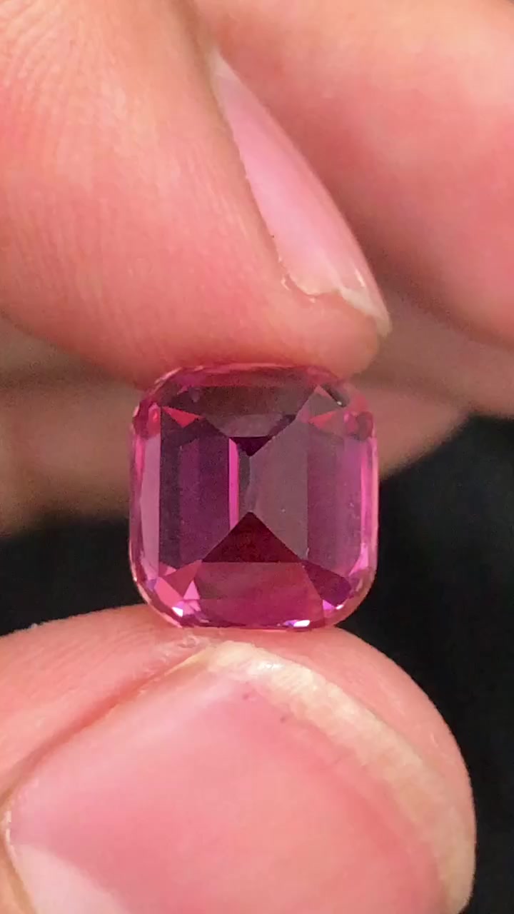 Presenting a stunning Neon Pink Tourmaline, admired for their vibrant Pinkish tones.

Perfect for collectors and jewellery lovers.

Item Description :

💎 Gemstone : Neon Pink Tourmaline 
⚖️ Weight : 5.44 Carats 
⏱️ Dimensions : 9.6  × 8.9  × 8.4 mm
🔬 Clarity : Eye Clean 
🌎 Origin : Afghanistan 
⚗️ Natural : Unheated and Untreated 
📜 Certification: On Demand 

💰 Price : Inbox 📥


**إذا كنت صاحب هذا الإعلان وتريد حذفه لأي سبب، رجاءا أرسل رسالة إلى الدعم الفني**