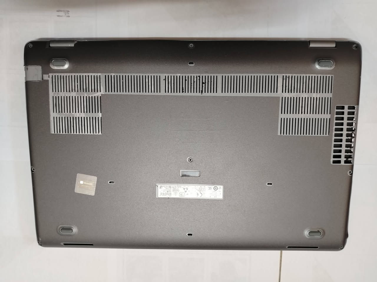 لابتوب ديل للبيع كورد 7 الجيل 10
رام 16 
هارد 256 ssd
المعالج فئة H
كارت الشاشة خارجي Nvidia p620 (4 كيكا)
كارت شاشة داخلي ( 8 كيكا)
المجموع الكلي (12 كيكا)
   حجم الشاشة 15.6
ينفتح 180 درجة 
البرامج الهندسية والعاب
معه شاحنة اصلية
السعر 500 الف قفل


**إذا كنت صاحب هذا الإعلان وتريد حذفه لأي سبب، رجاءا أرسل رسالة إلى الدعم الفني**