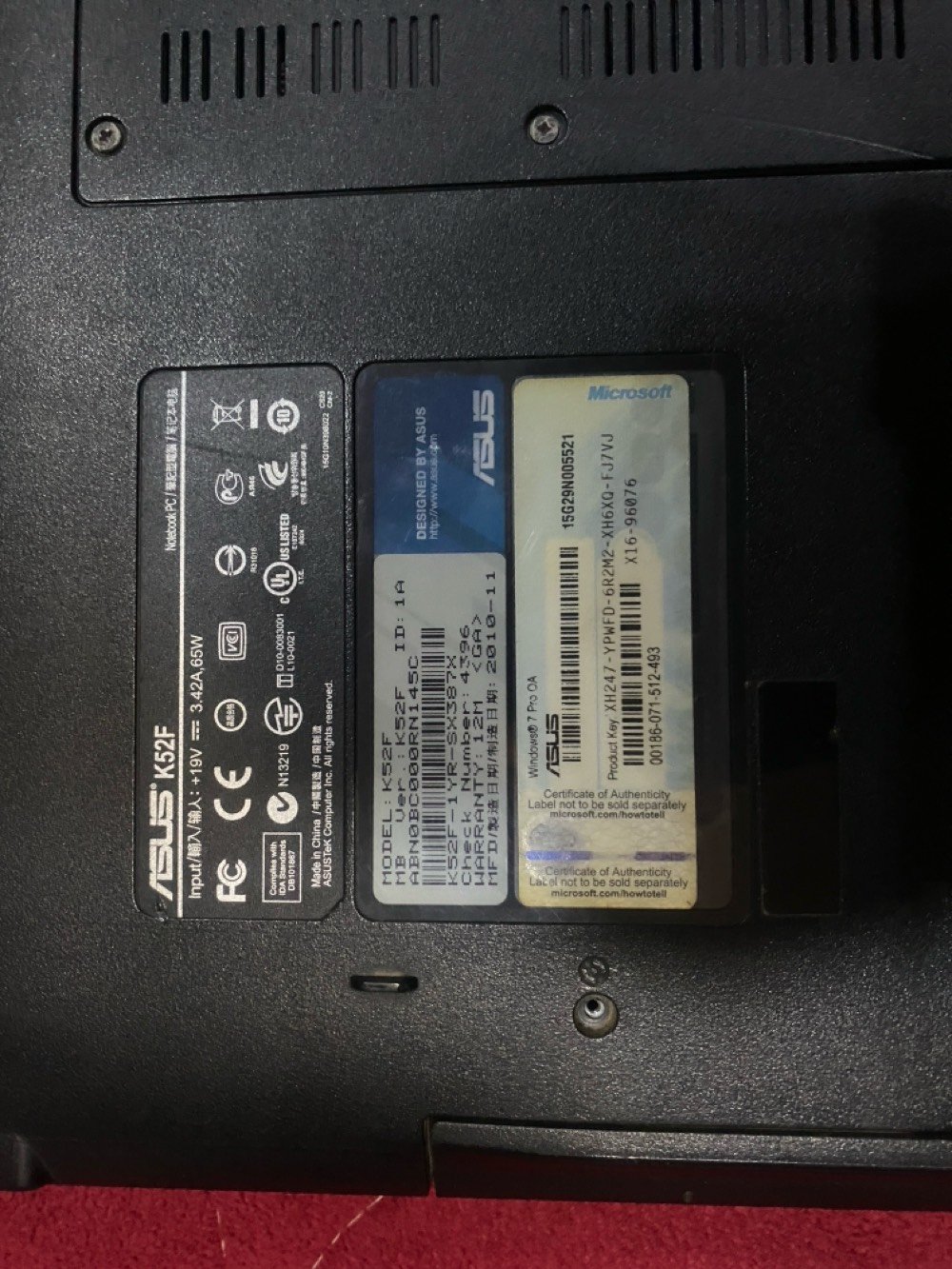 لابتوب اسوز للبيع 
معالج كواري 5 الجيل الرابع
رام 4 كيكا 
هارد 512 HHD 
كرت شاشة داخلي من انتل 
الابتوب يحتاج بطارية والشريط الشاشة واضح بالصور 
مكاني بغداد مدينة الصدر 
رقمي *********** 
سعره ٨٠ الف عراقي وبي مجال 