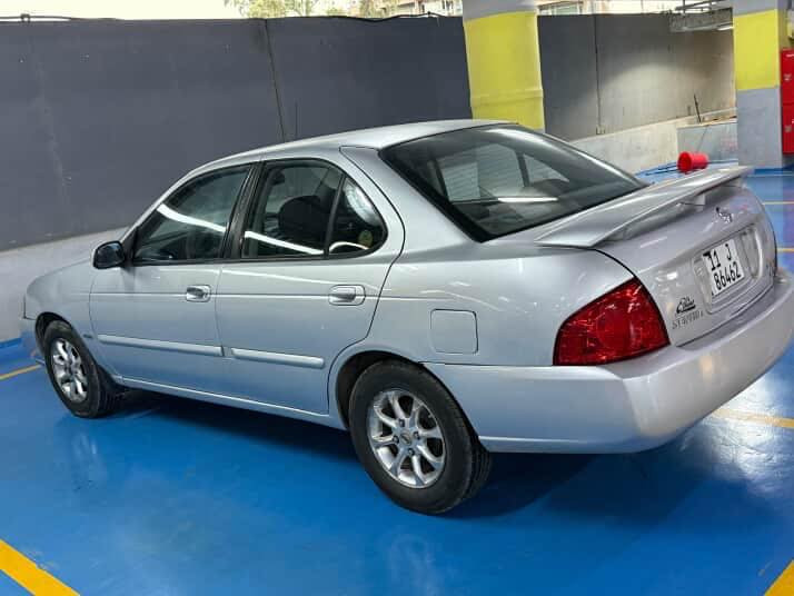 نيسان سنترة 2005مصبوغة حزام. حادثة قبق بانزين وارد امريكي سيارة. كهربائياتها كولها شغاله مابيها اي نقص سيارة. للستفسار *********** سيارة نضيفة
