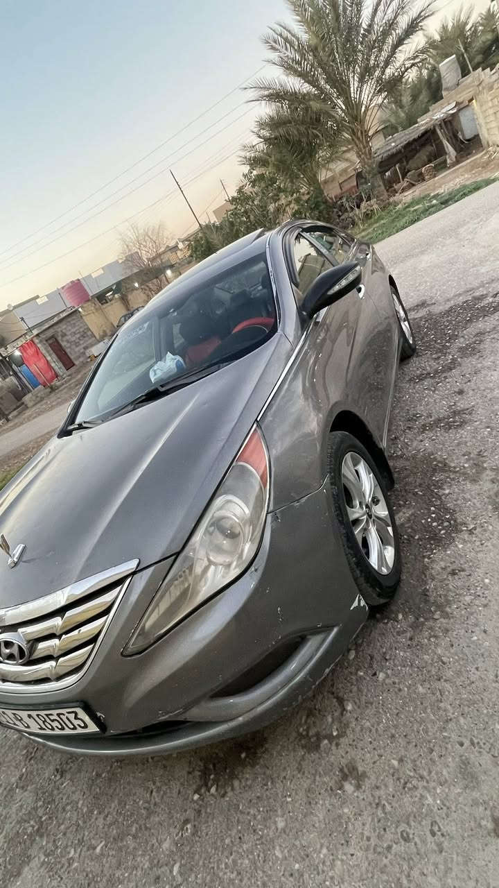 2400GDi سونانا 2011 كير مكينه شرط كفاله لا تنقيص ولاي  تبخير
ضررها جاملغ امامي بدون دواخل وطخه بسيطه بجامغ خلفي بدون دواخل بيهه رشات صبغ ابيع حزام 

 فول مواصفات 3 بصمات اشاره ترحيب 

فتحه كشنات امامي خلفي حراره وتبريد 

شاشه جام اوتو سستم صوت مع دمام بلاد 

جواهه تخم تاير ويل 16 صدر خلفي وامامي جديد 

عايزها فقط دبلات اماميه مكاني ديالى بعقوبة 

السعر 96 وبيهه مجال للشراي 🤍‭+964 0776 378 1935
