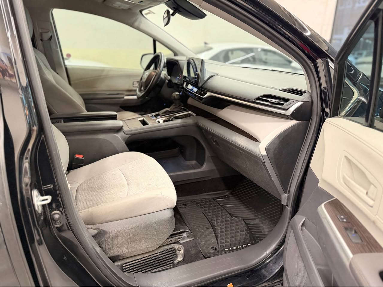 تويوتا سينا ٢٠٢٤ LE هايبرد ضرر ٤ قطعه ارباك برده مع استيرن راس شاصي شرط الترقيم اجره او خصوصي مكان اربيل بيع مراوس سعر ٢٣٨ ورقه شركه مصطفى كارس للاستفسار ***********/*********** أربيل, العراق
