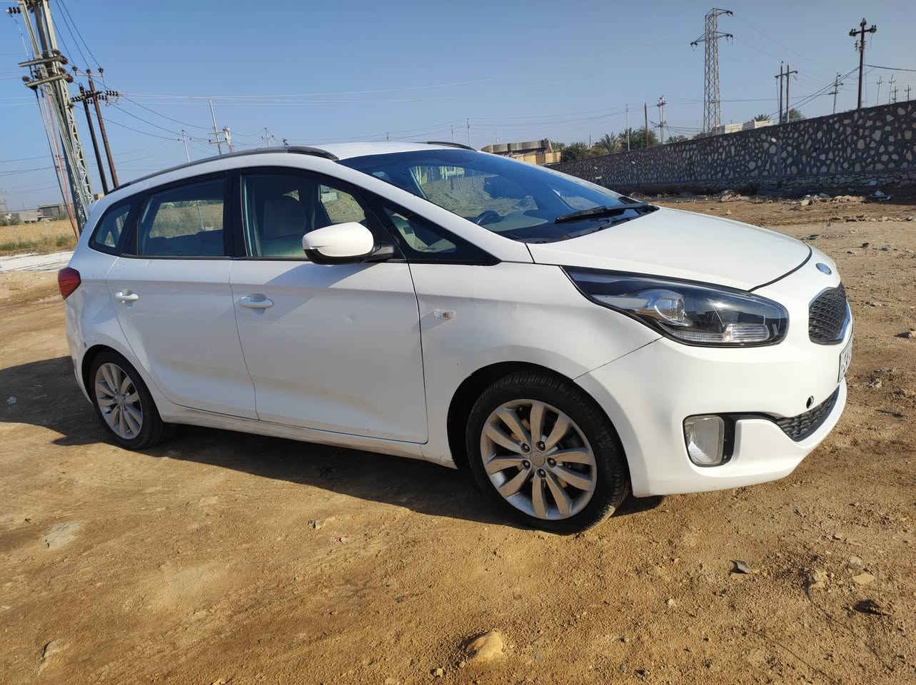 كارنز خليجي موديل 14
سبعه راكب محرك 2000 دوش 

تخم تاير جديد

صاعده هزه ابشهر الخامس  بيهه بنيد وجاملغ جهت السايق امبدلات اباصلي بدون صبغ اثر طخه خفيفه 

سياره باسمي مكانهه ديوانيه 

رايدهه 125 بيع فقط اعتذر من المراوس

***********

*********** غير متواجد ع النت
