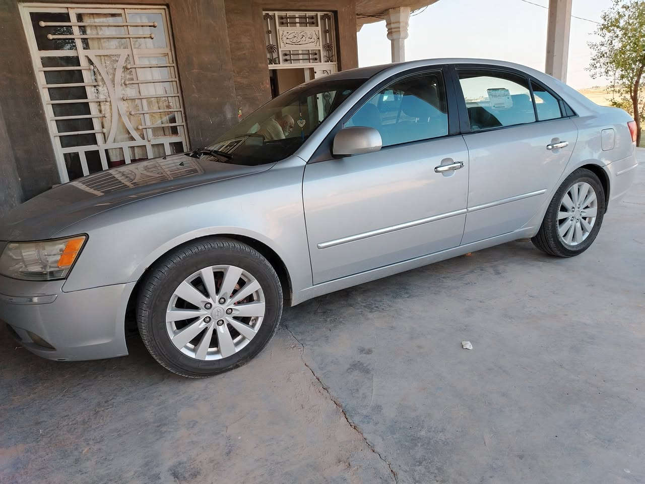 السلام عليكم
سوناته 10 وارد امريكي لون سلفري سياره نظيفه ستخدام شخصي الضرر جاملغ امامي فقط السونار مرفق مع الصور مكان السياره بغداد ابو غريب السعر ( 135 ) للستفسار اكثر رقم الهاتف ***********
