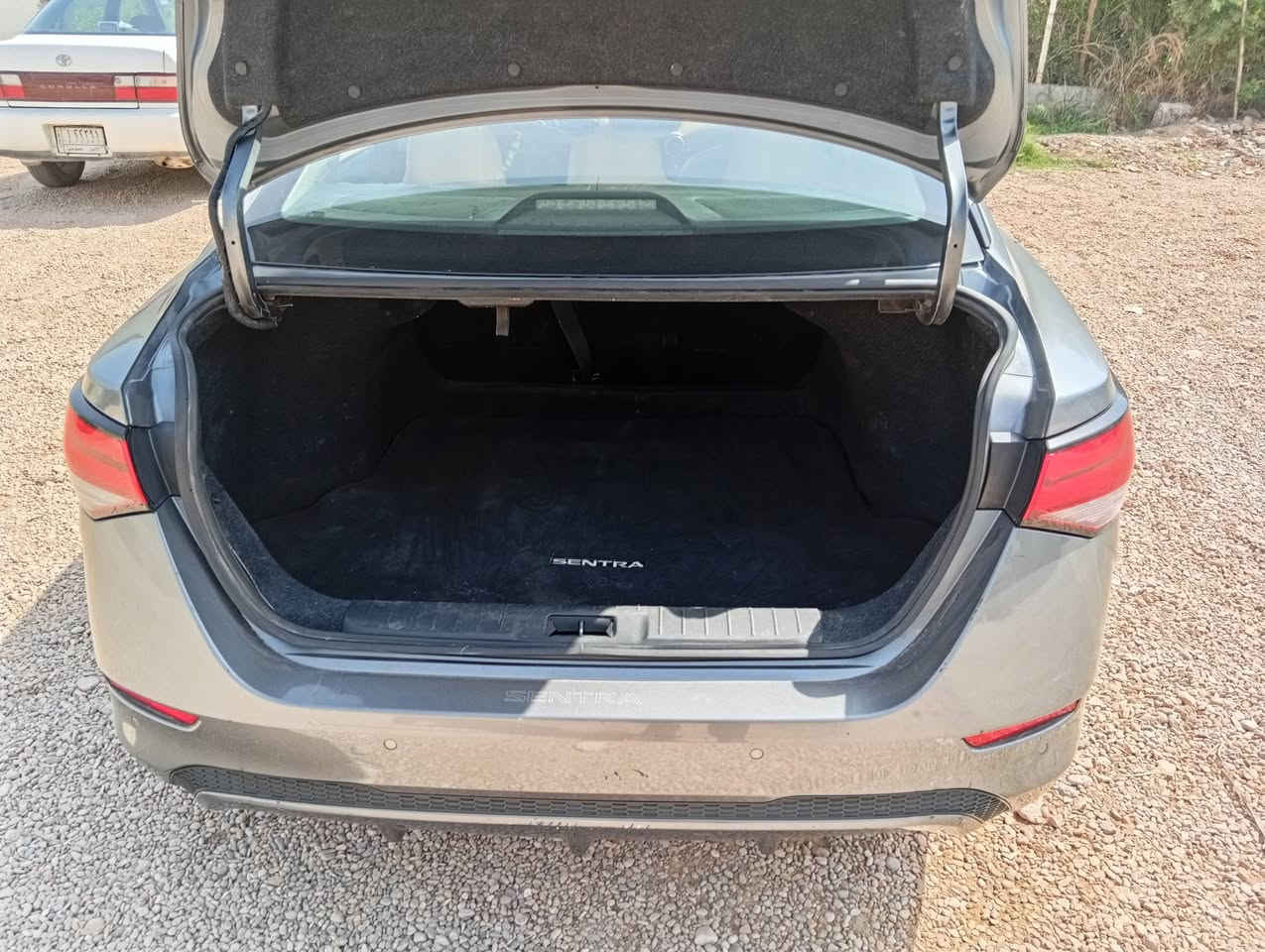 للبيع سياره نيسان سنترا موديل 2021  (رقم معوقين )فول مواصفات فتحة سقف داخل لونين تحديد مسار رادار مامي خلفي وارد امريكي احدثها تبديل بنيد معروضة 125 ورقة اتصال على رقم *********** أو ***********
