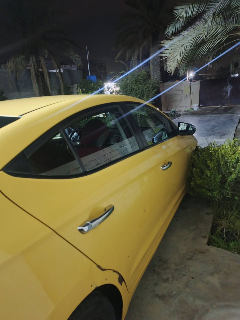 سياره النتره موديل 20 صفره ماشيه 79ميل بيها تصليح شؤيه بل بنيد وتصليح بل جاملغ مال صدر وتبديل دعاميه امامي رقمها بغداد تكسي  سياره بدون بصمه وفتحه  وارد امريكي رايدها بـ 148 وبيها مجال  رقم هاتف ***********
