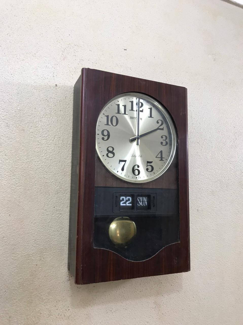 ساعه حائط ريتم ياباني حجر فابريكا زيرو  شغاله لم يتعمل لها اي صيانه للتواصل
01200447428
01011385187
 #أنتيكات
#تحف_قديمة
#VintageDecor
#ClassicStyle
#زمن_جميل  #ساعة_قديمة
#ساعة_بندول
#Clock
#VintageClock
#من_الزمن_الجميل


**إذا كنت صاحب هذا الإعلان وتريد حذفه لأي سبب، رجاءا أرسل رسالة إلى الدعم الفني**