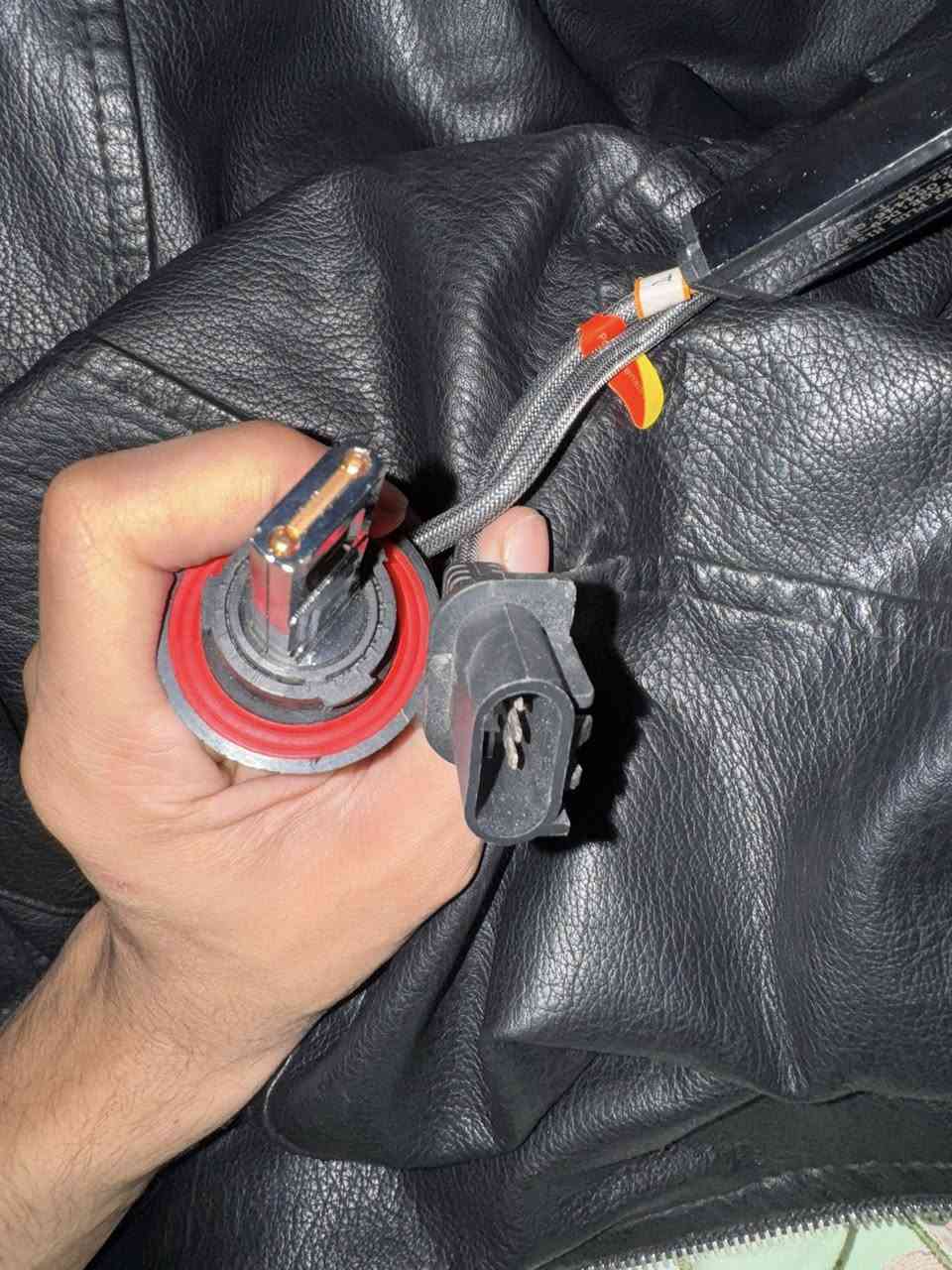 السلام عليكم 
گلوب لد زنون ثلجي عالي ناصي اوسرام راقي جداً 
دبل براد ومروحة 
وانارتة نهار فدشي راقي
استخدام قليل
H13 عالي ناصي يرهم للصول واليوكن وبعد مااعرف المن يرهم
والسعر قيم بما يرضي الله


**إذا كنت صاحب هذا الإعلان وتريد حذفه لأي سبب، رجاءا أرسل رسالة إلى الدعم الفني**