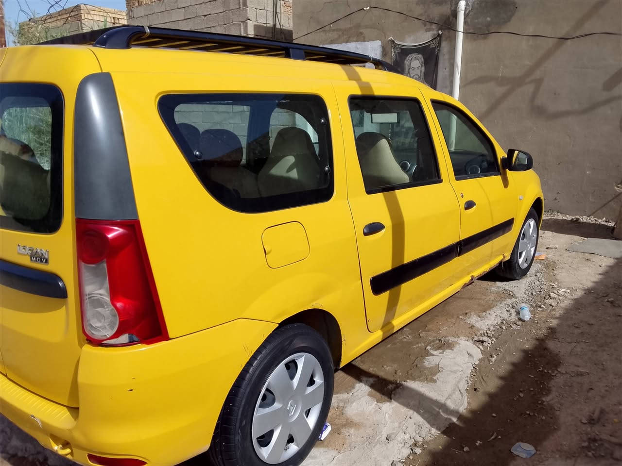 سلام عليكم رينو لوكان سبعه راكب موديل عشره خصوصي رقم بغداد بسمي دولي السعر 55 وهاذا رقم الهاتف ***********
