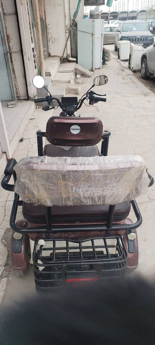 دراجه شحن تصلح اصحاب الااعاقه وطلاب المدارس دراجه امينه وغير سريعه تحتوي على 4 بطاريات 30 كيلو متر حقيقي جديده لك استخدام شهر واحد حته تاير بعده مامسحوحك على فحص السعر 750 وبيه مجال 
وتساب اتصال
***********
