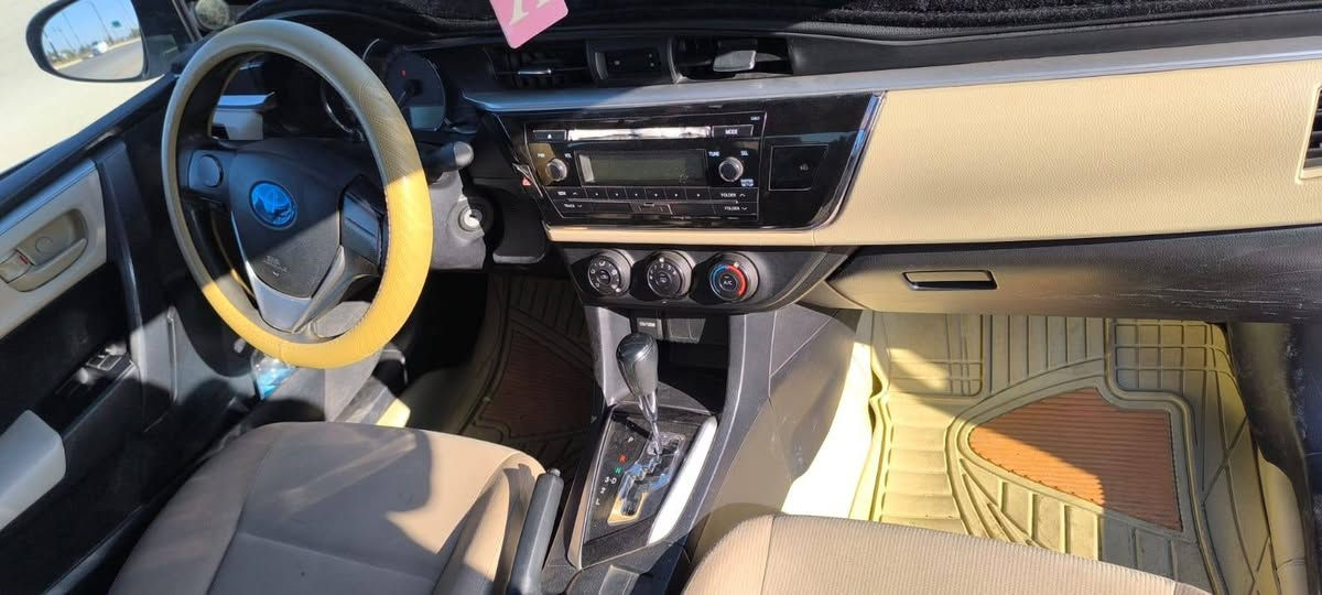 السلام عليكم كورلا 2014 رقم سليمانيه بيهة قطعة ونص جامرلوق أمامي ونص من الباب الخلفي جهت السائق نكول قطعتين حتة لا اتعبك ولا اتعبني شرط بدون دواخل السيارة حلوة وجديدة صدر نضيف تايرات نضيفة مواصفاتهة معروفة تبريد ثلج السعر 126 بيها مجال بصيط للستفسار مكان السيارة ديالى كفري *********** @***********
