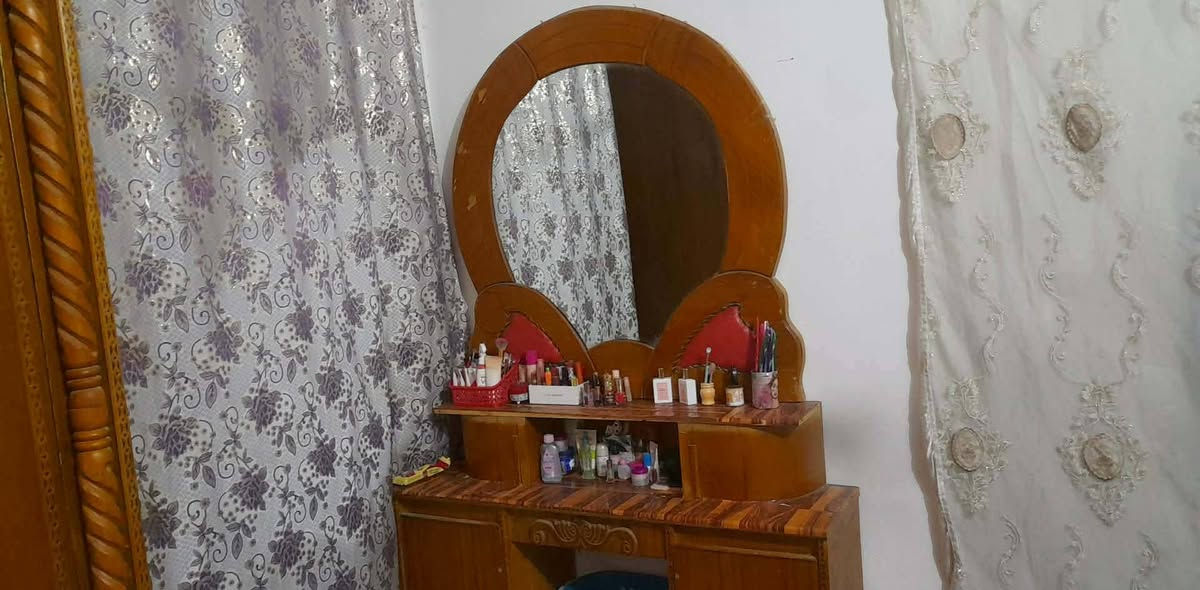 سلام عليكم غرفه للبيع بيها ضرر ب الكنتور بسيط وضرر ب زاويه سعرها 650وبيها مجال المو شراي لايدخل خاص ويكسر بسعر مكاني ديوانيه


**إذا كنت صاحب هذا الإعلان وتريد حذفه لأي سبب، رجاءا أرسل رسالة إلى الدعم الفني**