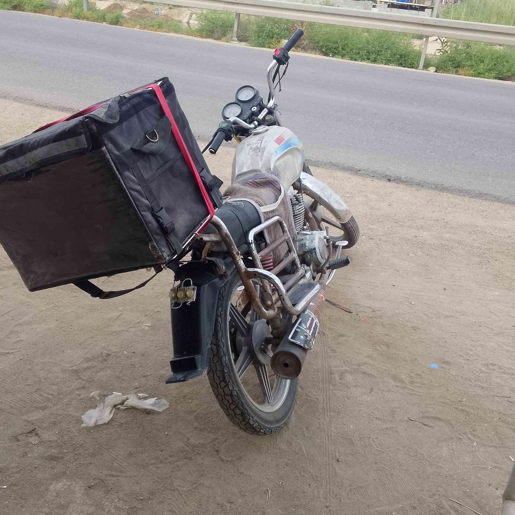 سلام عليكم
فيوم كلك مكفوله سعره 250وبيه مجال قليل حك جيه سلف هندر كله شغاله كهربايات مفوله مكان كربلاء الحسينيه هاذه رقم ***********
