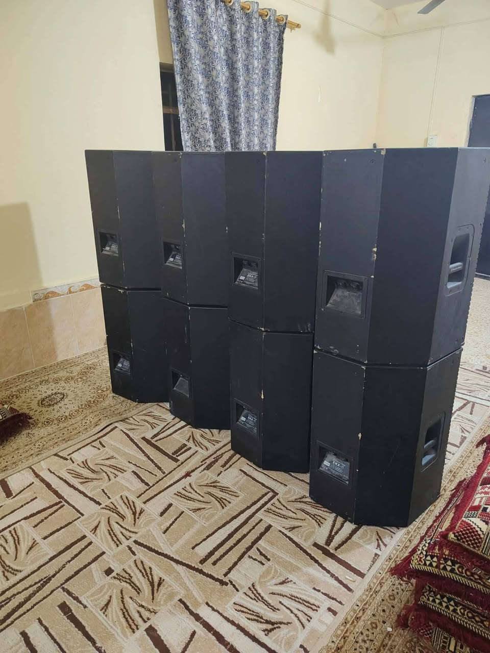 سلام عليكم 
سماعات EV للبيع 
15 انج 
تويتر 
وكروس 
استعمال قليل مرتبات تجي شرط الفحص مكاني الديوانية 
مع جهاز داينكورد بور 1000
للتواصل خاص


**إذا كنت صاحب هذا الإعلان وتريد حذفه لأي سبب، رجاءا أرسل رسالة إلى الدعم الفني**