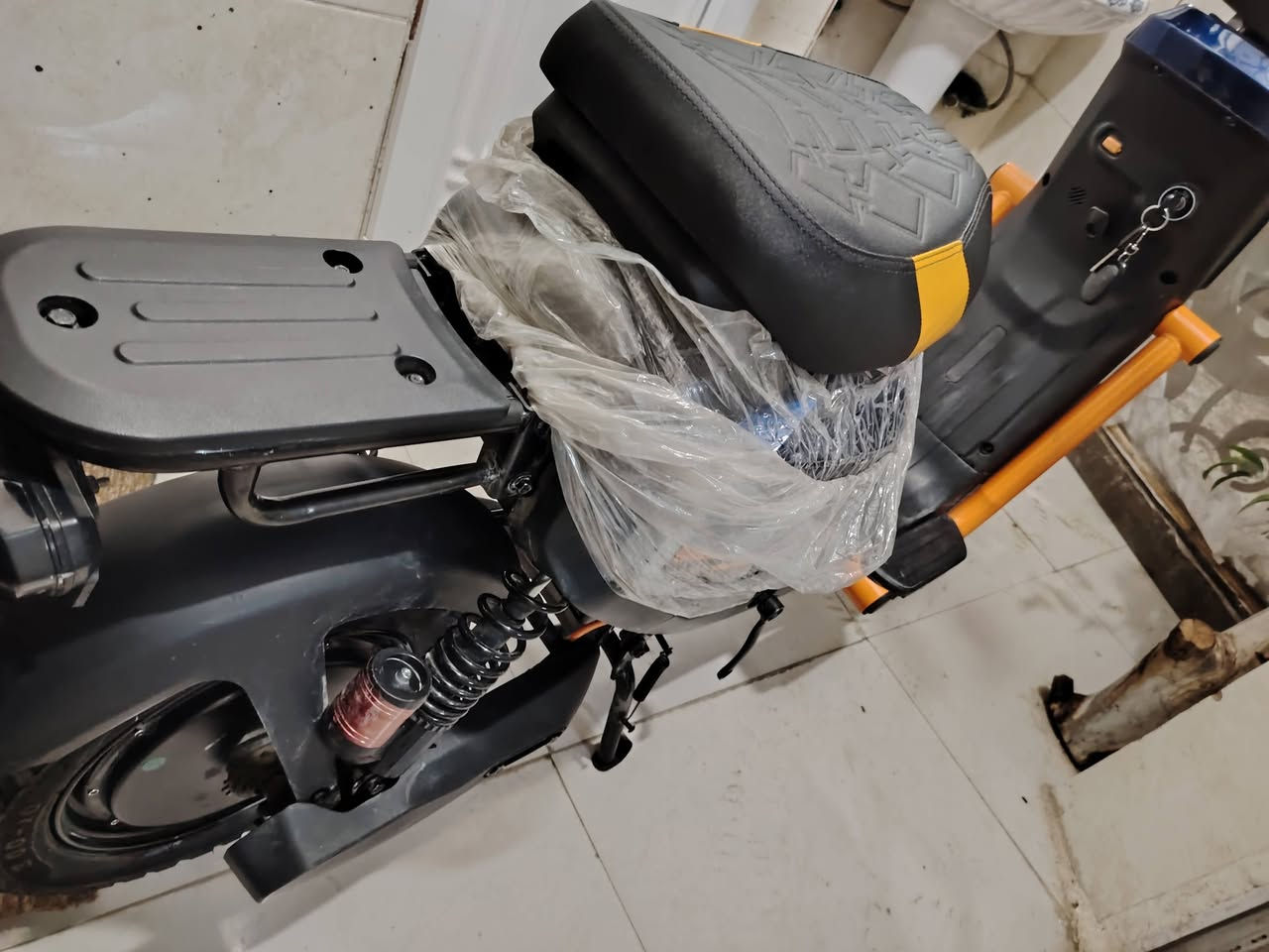للبيع ماطور شحن 918ملف 1000 W
ثلاث سرعات 123
باتريات 100 امبير عدد اربعه
بريكات دسك
دبلات دهن
دبل سويج وبصمه وكارت تشغيل
لايت عالي وناصي
سكن دائري يعلك الوان
السعر 500الف وبي مجال
اسيا ***********
مكان موصل جانب الايسر
