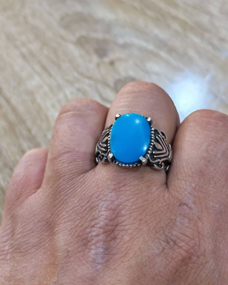 فيروز أمريكي أزرق صياغة يدوية قياس الخاتم 28 سعر الخاتم 60الف نهائي بدون عملة
بغداد ***********
