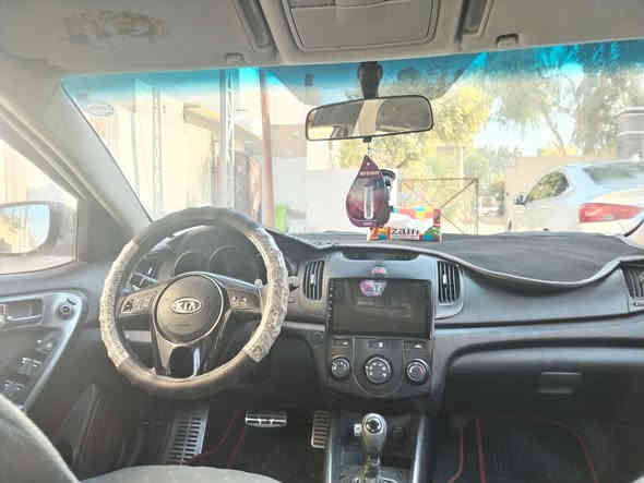 للبيع كيا سيراتو موديل 2013 رقم سليمانيه 
كير 6 نمر

اشاير بالمري
مري شفط
حساسات خلفيه + كامره
تحكمات جهتين + شفتات سرعه
تخم تايرات جديد
منظومه زنون

مكانها ديالى
السعر ٨٩ وبيها مجال
***********
