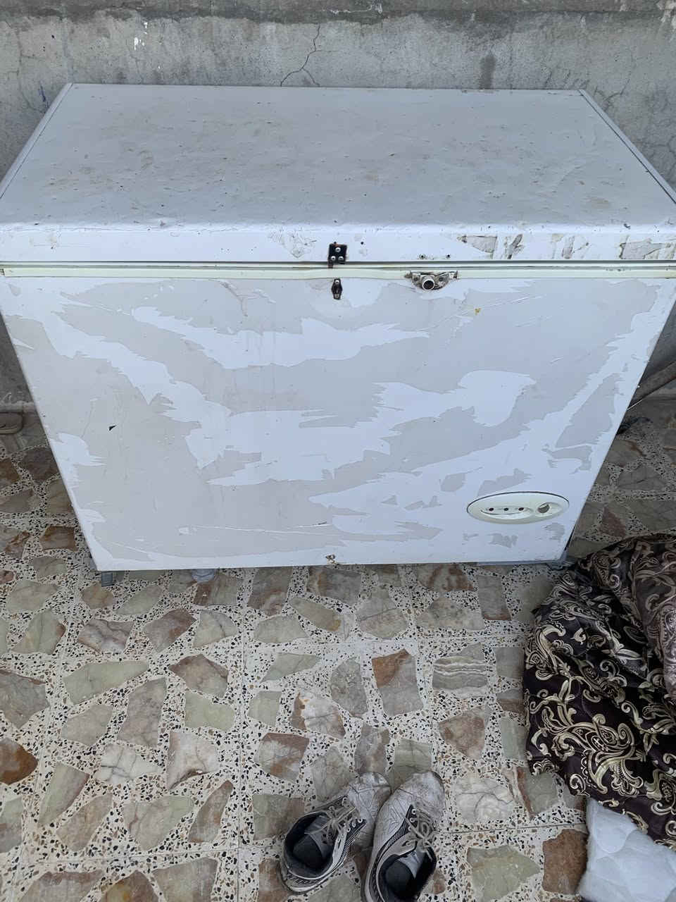 مجمده البيع اي عيب مابيه البيع سعر٧بيا مجال ***********
