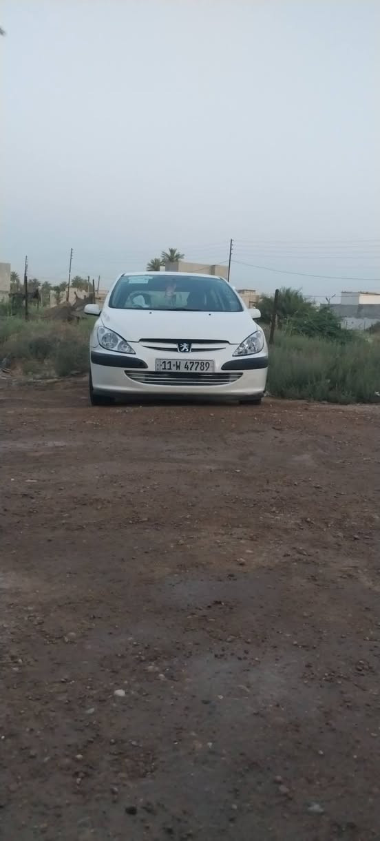 السلام عليكم بيجو فرنسي ٣٠٧ تبريد شغال موديل ٢٠٠٥ كهربائيات شغالة صدر جديد داخل نضيف سعر ٥٠ ورقة بيها مجال قليل ***********
