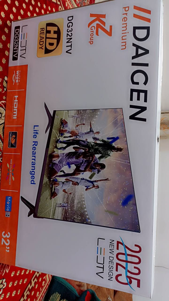 سلام عليكم
(السعر 130)وبيها مجال شي بسيط 
شاشه تلفزيون بل كارتون جديده بعدهي ما مفتوحه شرط على ضمان المده سنه فول مواصفات ويها هديه. جهاز تحكم  ضمن السعر  يدعم كل شي مكاني نجف الاشرف رقمي ***********
