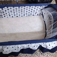 نظيفة • حمالة طفل • جديدة