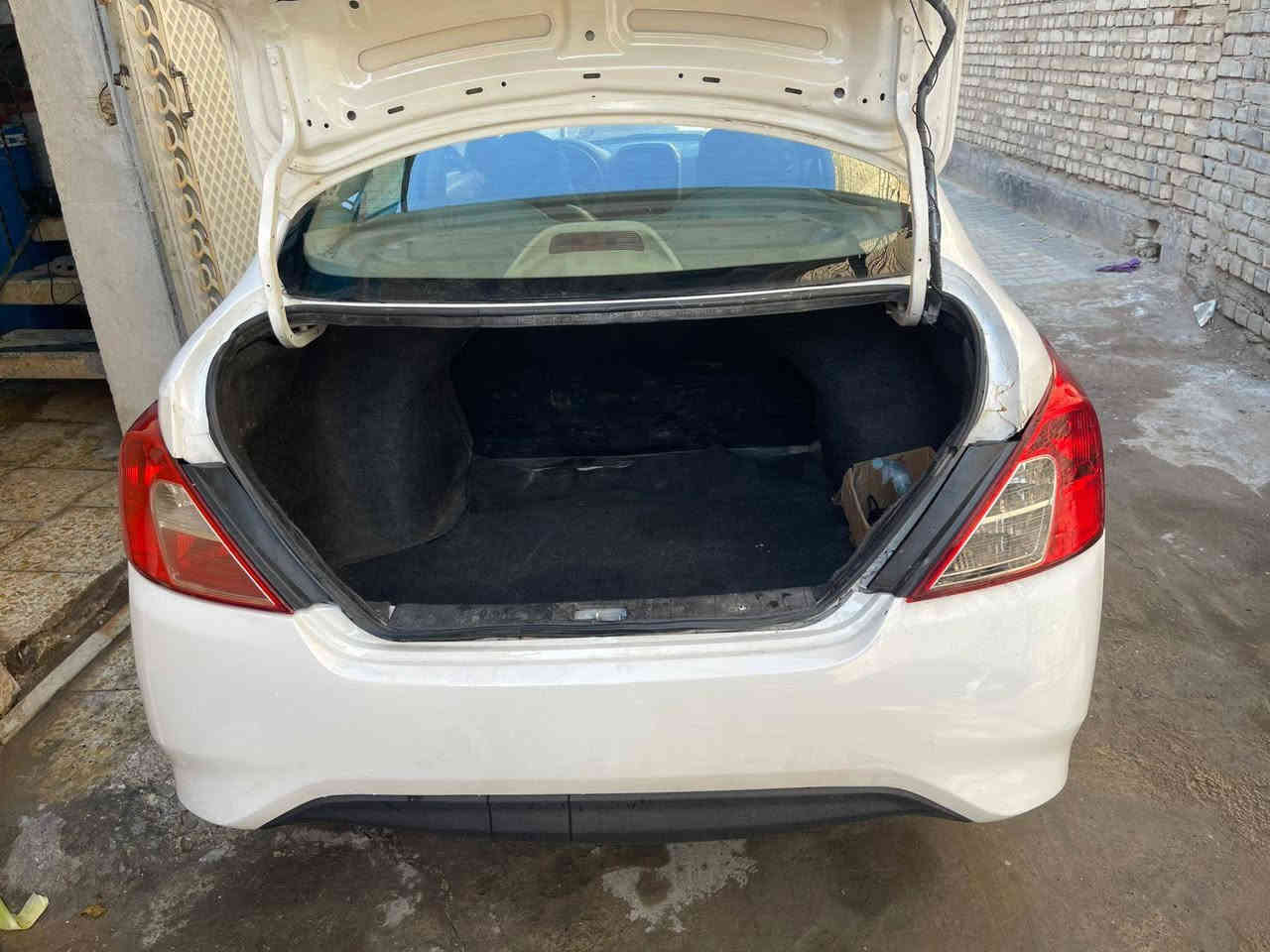 سني موديل ١٦ هندي  كير مكينه تبريد خير من الله حادثه بلصندوك  جاملغات ثنينهن بيهن تصليح وصبغ بدون حوض ما وصل للحوض سعره ٨٥وبيه مجال  مكاني الأعظمية رقمي ***********
