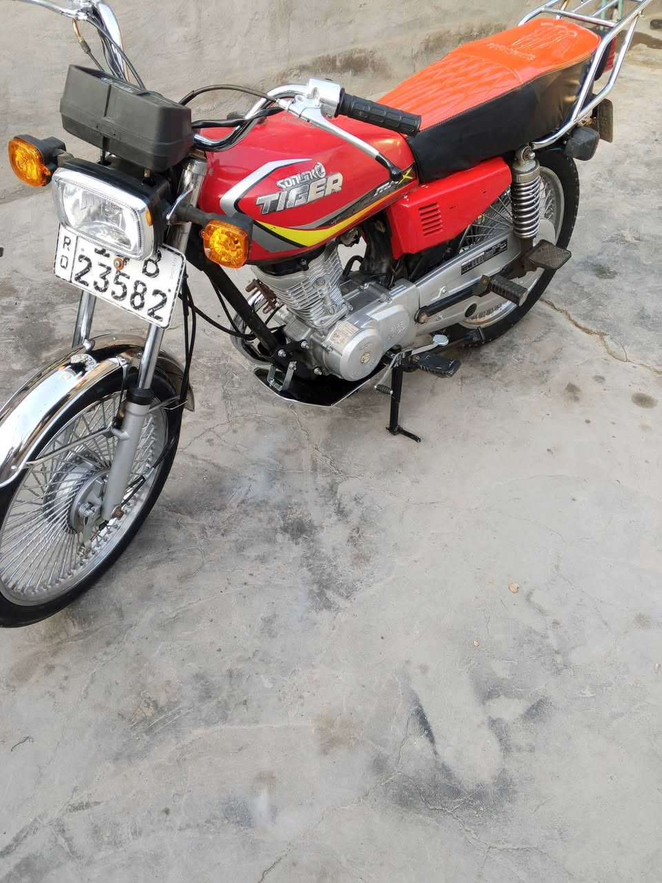 دراجه تايكر للبيع رقم وسنويه موديل 21 طالعه ب 23 جديده كلش كفاله كهربائيات كله شغاله تحويل تاني يوم السعر مليون و 550 )  1550 ) وبيه مجال قليل مكاني بالزبير الشراي اتصال واتساب ***********
