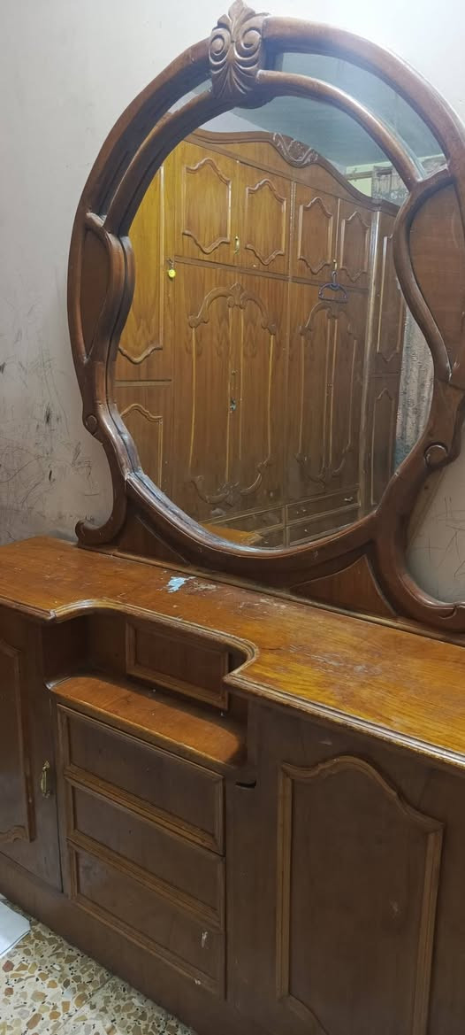 غرفة للبيع 
غرفة صاج مستخدمة ،، جرباية ،، ميز مراية،، كنتور طابقين ست ابواب ، كومديات الجرباية عدد ٢ ،، كومدي احذية، زاوية ملابس ، السعر ٤٠٠ وبيها مجال قليل ،، العنوان البصرة المركز


**إذا كنت صاحب هذا الإعلان وتريد حذفه لأي سبب، رجاءا أرسل رسالة إلى الدعم الفني**