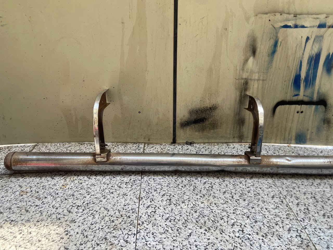 ‏سلام عليكم عندي هاي الأغراض للبيع الدعامية مال مسكر وصندوق بلاستيك ودعاة مكان￼ ا لا لأمين سكينة شارع شعلان تواصل رقم الهاتف ￼***********￼
