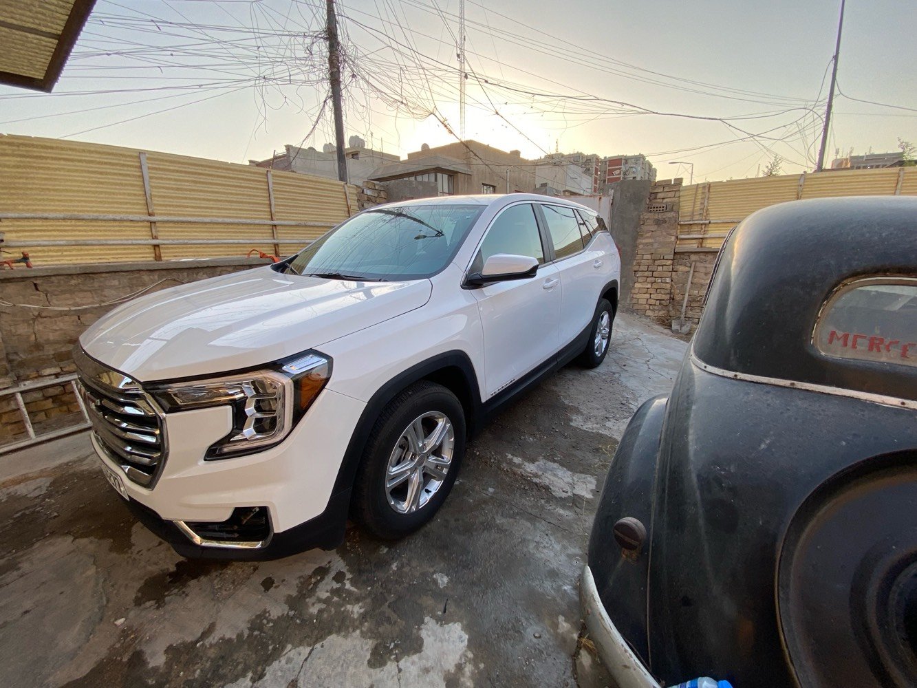 جمسي تيران موديل 2024 موصفات SLE حادثه بنيد امبدل او مصبوغ رقم اربيل بسمي ماشيه 25500كيلو محرك 1500توربو السعر 190$
مكاني بغداد ***********