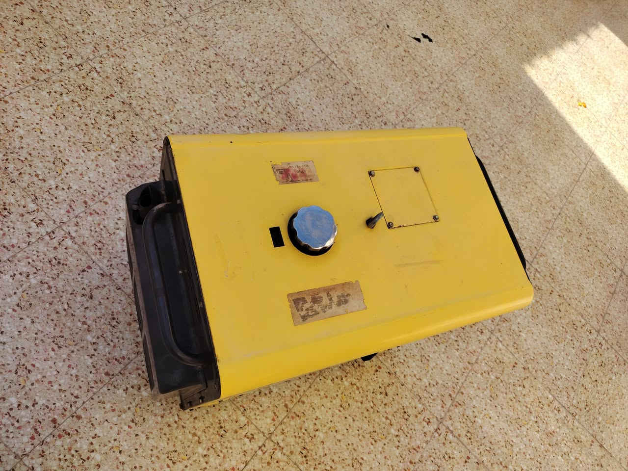 مولد للبيع ٣٢ امبير
كاز وضع شركة مامفتوح 
شغال مابي نقص فقط باتري
مليون و١٥٠ الف وبي مجال للشراي
مكاني ديالى المقدادية قرية اللهيب 
***********
