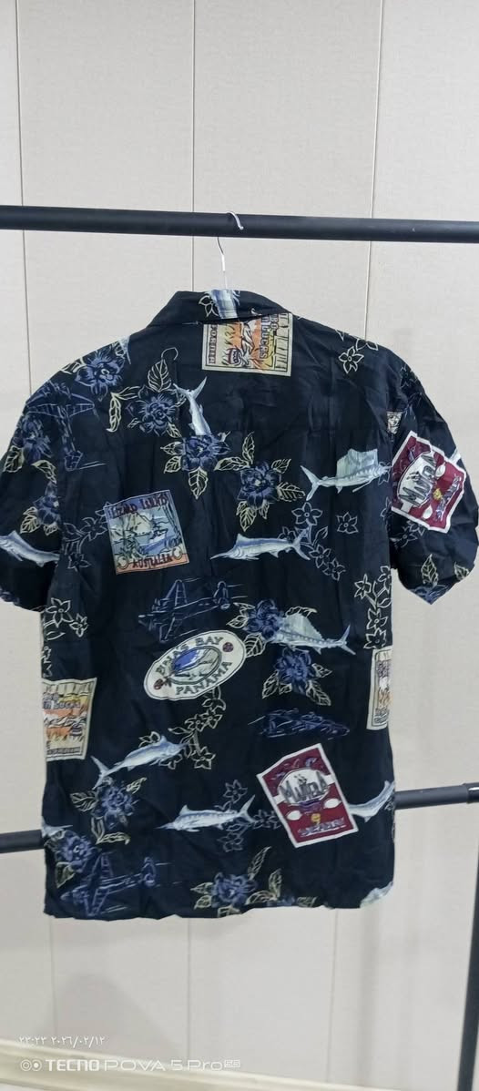 قميص بهالشكل ماركة اصلي 
قطن 100% مسعر ب35 دولار
سعر القطعة يمي 16 الف مع التوصيل 
القياسات  
M قطعة وحدة
L ثلاث قطع
2X قطعة وحدة


**إذا كنت صاحب هذا الإعلان وتريد حذفه لأي سبب، رجاءا أرسل رسالة إلى الدعم الفني**