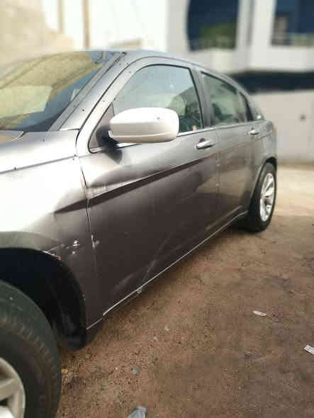 سياره s200 امريكي 
مديل 2012 
محرك 2400  كير ومحرك كفاله 
حداديه تخم تاير جديد 
سياره  نضيفه بشكل 
مستعجل علا بيعتها  السعر (65)
باقي التفاصيل اتصل علي وتدلل 
***********
