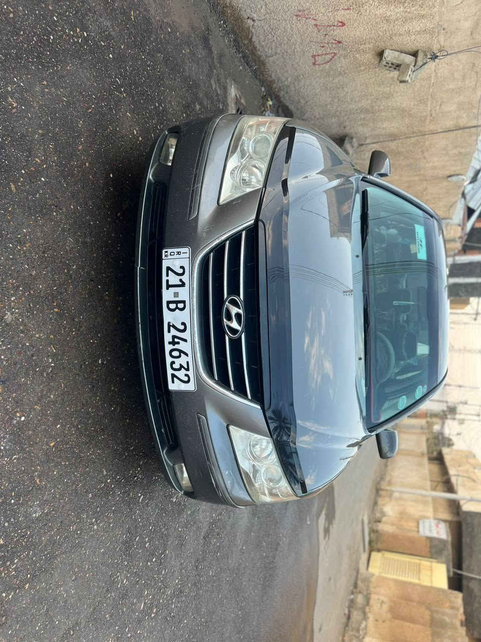 االسلا عليكم من بعد اذن الدمن المحترم للبيع سوناته موديل 9 وارد امريكي كلين بدون قطرت صبغ بدون صبغ اخوان السياره وضع شركه بيه بارد مكانين فقط محرك 2400 دوش ترايك للبصره  بسمي تحويل مباشر جاهزه من صدر تخم تاير تبريد تدفه الشراي  يتصال مكاني المحموديه  *********** السعر 135بيه مجال بصيط
