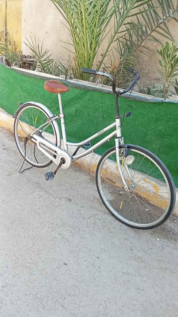 سلام عليكم شباب عندي بايسكل أريده 70وبيه مجال مكاني ناصريه قرب مدرسه ابن ماجد


**إذا كنت صاحب هذا الإعلان وتريد حذفه لأي سبب، رجاءا أرسل رسالة إلى الدعم الفني**