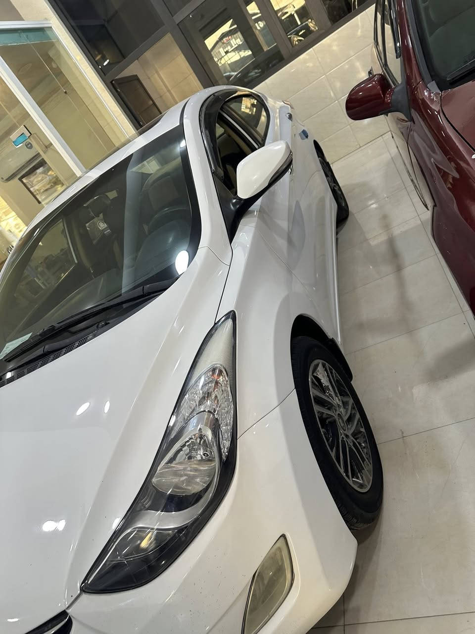 السلام عليكم 
النترا (2014) خليجي بيها صبغ بالبنيد و يم الرقم الخلفي شويه والباقي كفاله عامه من كلشي محرك (1800) فتحه سقف شاشه سياره نضيفه رقم بغداد بأسمي تحويل مباشر 
السعر//126 ورقه وبيها مجال 
للاتصال//***********
***********
