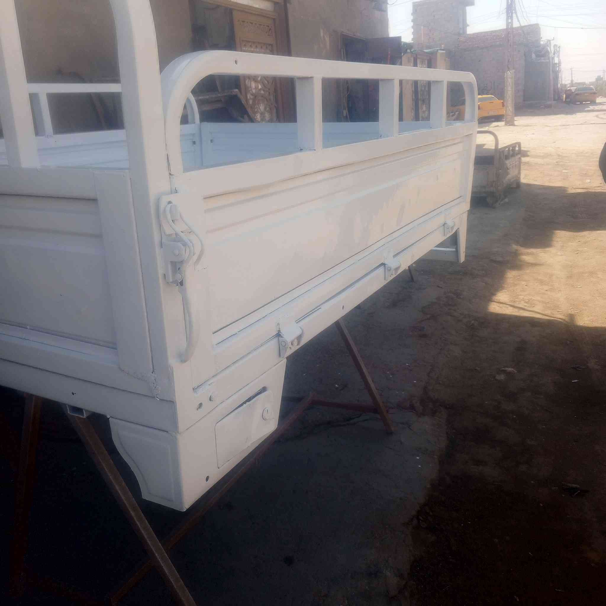 بدي للبيع القاعدة تفصال جديده مكاني ناصرية بل عكر الغربي ع منصوريه وتدخل نبيع ونراوس معه الفرق شراي يتصل ***********.
