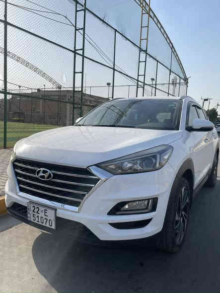 توسان 2019 خليجي 
 بأسمي ورقم أربيل تحويل ثاني يوم 
 السياره فوول 1/1 عدا البنوراما
- محرك ٢٠٠٠ دوش المرغوب 
- بصمة تشغيل وبصمه أبواب 
- كشن كهرباء سائق
- تبريد قطعتين
- لايت ليد الامامي و خلفي
- شاشة تاب اندرويد وكاميرا 
- حساس امامي خلفي 
- ويل كب ١٩ بلادي مميز 
- مري شفط وبيها لد مع ترحيب وانارة عند الاقتراب
- شاحن واير ليس 
-ماشيه80 وقابله للزياده
_تايرات جددت والسبير منازل 
بيها بارد  بلباب عكس
السعر 198 بيع مستعجل وبيها مجال
مكان بغداد الدوره
***********ومتواجد واتساب
