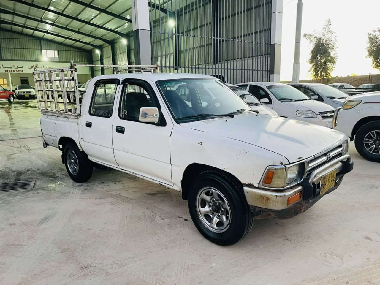 ***********
تويوتا فاو  2000بەشەرتی گێرو ومەکینە  و ئەکسلو  ھەموگیانی  بەشەرت  سە یارە کە بە ناو ناکریت  بە لام سە نە وی لە گە لە 4تایەی نوێیە  سەیارەکە  زۆرجوانە  ماڵی 

سعری22وەرەقە کمیک مجال 

کۆیە دادەنیشم
