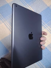 ايباد 9 • ٢٥٦ • مبدل بطارية