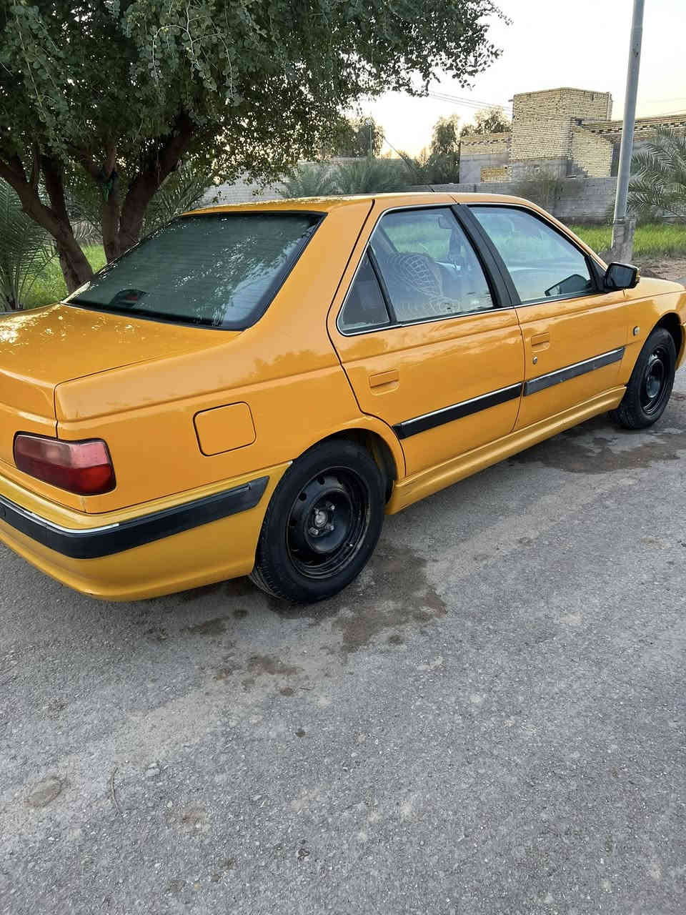 السلام عليكم بيجو بارص  2018 للبيع
السياره خير من الله كير مكينه
تبريد ثلج 
صدر إمام خلفي كله جديد 
تخم تاير جديد 
شاشه مشل حساسات
حادثه جاملغ امامي عكس السايق
السعر 51 اوب
امراوس بسياره خصوصي حسب القناعه
مكانان السياره كوت واسط الزهراء
 لاستفسار خاص أو التصال***********
