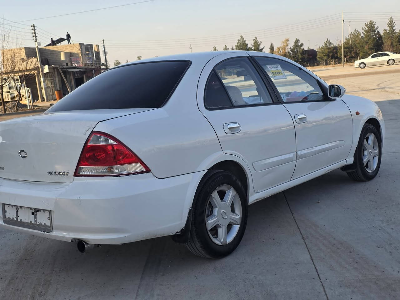 سەنی کۆری بڕاوەی دوبەی
ئۆتۆماتیک ناوزەرد
کامل مەسروف
گێڕو مەکینە بەشەرت
ساردو گەرم بەشەرت
قرچێکی هەیە زۆر کەم
سەقفو شانی بەشەرت
کامل ئەشیای سامسۆنگ
تاقم ویلی سپۆرت
ماڵی مەدەنی بەشەرت
خوار هەموو بازار

سیعر//39 گەڵا کۆتای بێ مەعامەلە

شوێن// هەڵەبجەی شەهید

***********

***********
