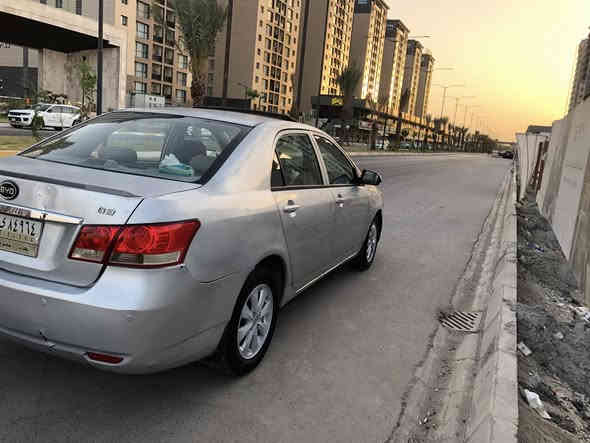 السلام عليكم للبيع BYD G3
السيارة كير عادي مكينة جديد 
تخم تاير جديد 
باتري جديد
كهربائات شغالة 
السيارة بيها نواقص خفيفة 
متوكفك بل شارع مستعجل علة بيعتها صاحب يريد تحويل ثاني يوم السعر ٥٢ وبيها مجال مكان السيارة بغداد 
رقم تلفون ***********
وتساب. ***********
