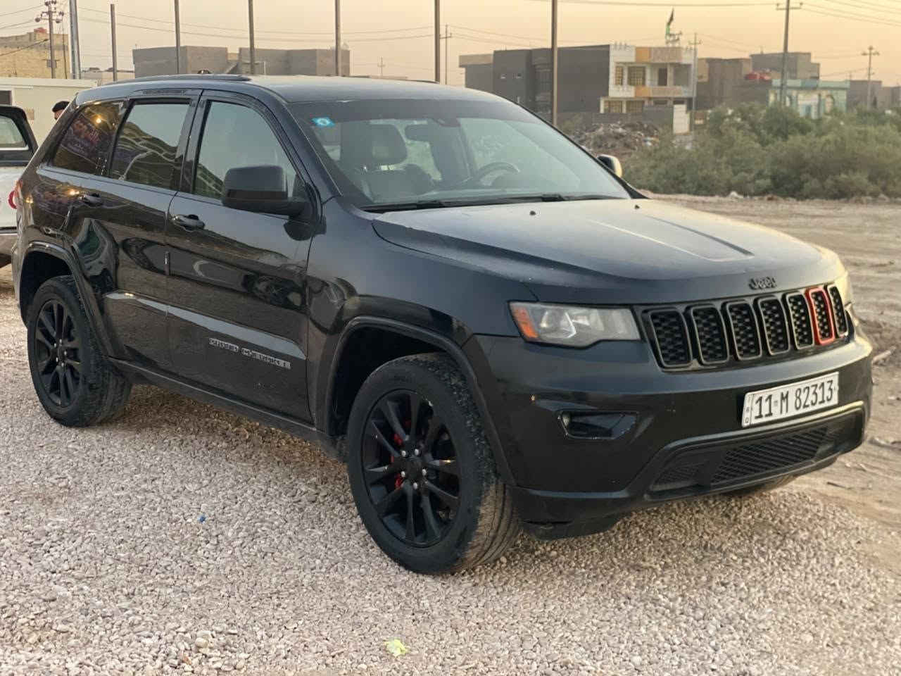 جيب 2018 بلاك توب فول مواصفات الأخير عده الفتحه 
السعر 157 بيه مجال الشراي ويدلل 
كير محرك حداديه مكفولات تخم تاير جديد سيارة جاهزة 
رقم بغداد انكليزي بسمي شخصيأ سنويه ال 31 تحول مباشر 
محرك3600 المرغوب سيارة أحلى من صور اسود بلاك 
مكاني بابل *********** الاستفسار 👍
