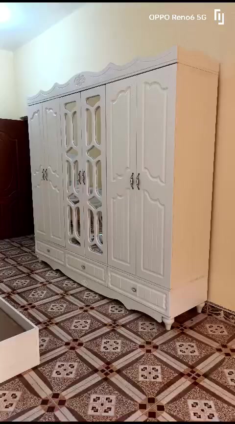 السلام عليكم غرفة نوم شبابيه نضيفه جدا  للبيع تتكون من كنتور وميز تواليت وجرابي ثنين وميز مع كل جربايه وميز وحده كبير ومرايه مكاني البصره لتواصل ع خاص


**إذا كنت صاحب هذا الإعلان وتريد حذفه لأي سبب، رجاءا أرسل رسالة إلى الدعم الفني**