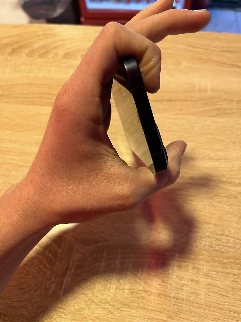 سلام عليكم آيفون 13ضمان ماستر  بطاريه 85سعره 450بي مجال بصيط ***********
