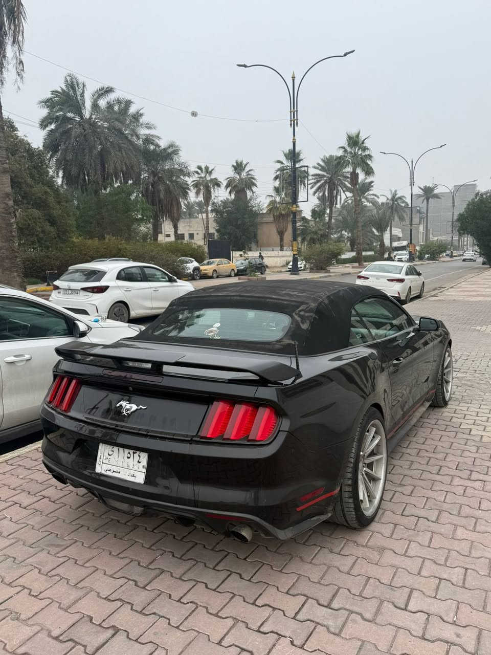 فورد موستنك 2016 
ايكو بوست محرك 2300 تيربو
بريميوم فول مواصفات كشف
ماشية 54 الف
شاشة كبيرة
كشنات جلد تدفئة تبريد
داخل سبع الوان
عليهة ويالة فيرادا 20 وتخم تاير جديد
منظومة زنون جديدة
عطاس+ اويل كاج كان
لحية امامية
حادثة جاملغ وربع الباب مالسايق والجاملغ الخلفي عكس السايق وهنا نطخت طختين بسيطات
مكان السيارة بغداد اليرموك 
***********
