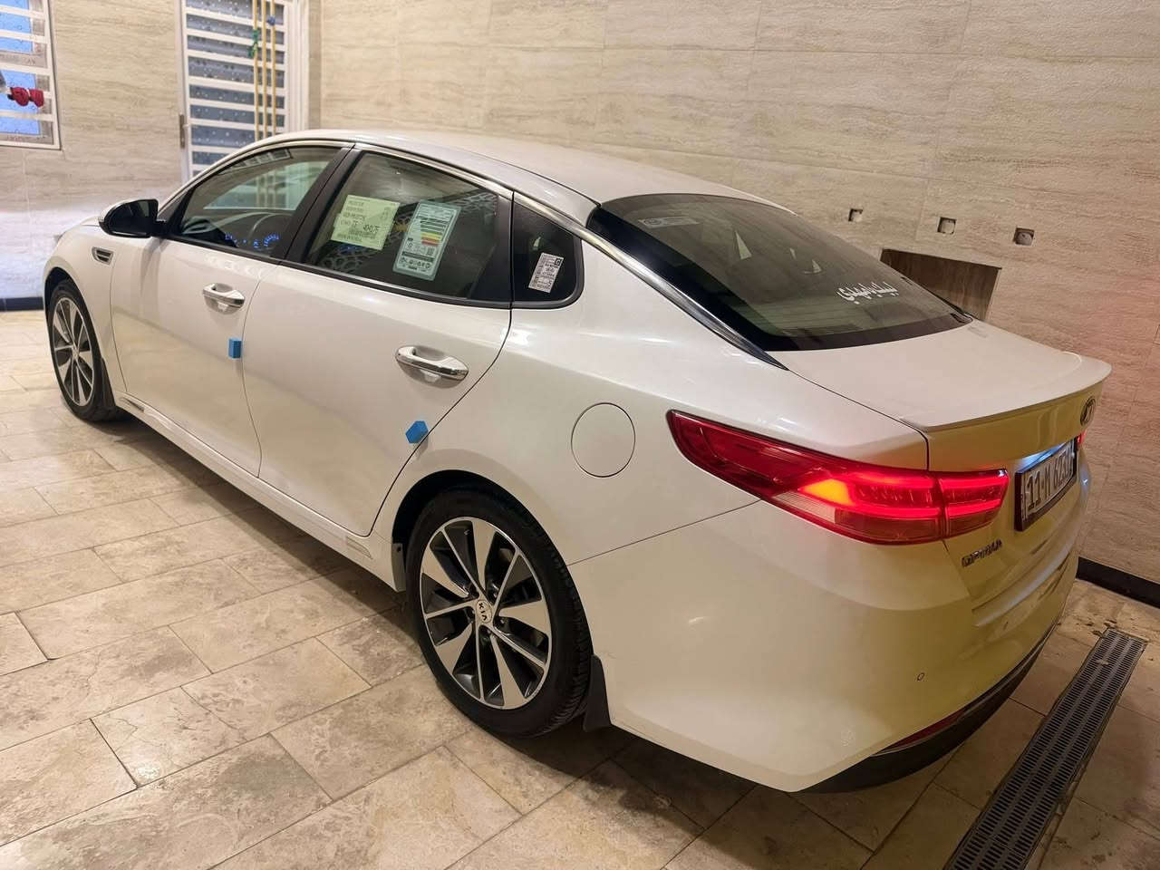 السلام عليكم كيه اوبتما 2016خليجي رقم بغداد الجديد بسمي
السيارة مكفولة ماعدا باب السائق بيه صبغ قليل من لاسفل 
بدون حادث سيارة موصفات بردات بلاديه شحن لا سلكي 
حساس امامي خلفي لد امامي خلفي محرك 2000دوش
شرط مامفتوح السيارة جديد وجاهزه مكينه كير تبريد حداديه 
تخم تاير جديد السعر 164وبيها مجال مكان ذي قار سوق الشيوخ 
كرمه بني سعيد رقم الهاتف *********** غير متواجد عله النت
