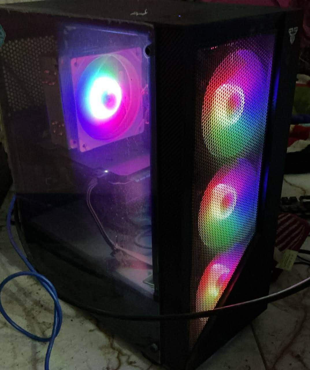 السلام عليكم ورحمة الله

كيس وشاشة مع كامل الملحقات للبيع

الشاشة asus 27’ 75hz

مواصفات الكيس 
المذربورد MSI B450 GAMING EDITION يدعم الوايفاي
1660 super 6gb
Ryzen 5 3600x 
16gb 
650 watt
128 ssd
512 hdd
 

اضافة الى ملحقات (ماوس sharkattack R1 وماوس باد وكيبورد تجاري وكيبل ايثرنت ويدة بلي)

سعر الكيس لوحدة ٥٩٠،٠٠٠ 
سعر الشاشة لوحدها ٧٠،٠٠٠

سعر كيس + شاشة + ملحقات = ٦٥٠،٠٠٠ مع التوصيل والسعر نهائي رجاءا

مكاني ذي قار ويتوفر توصيل لجميع المحافظات

للاستفسار تواصل على هذا الرقم واتساب او اتصال ***********
