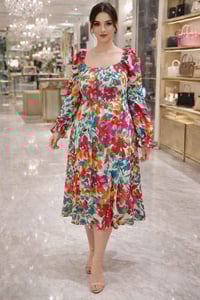 فستان • مقاسات متعددة • خامة باردة